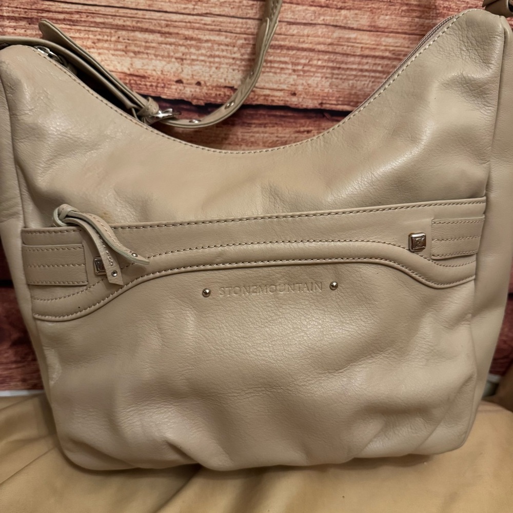 Stone Mountain New Harmony Hobo Genuine Leather Shoulder Bag Chino Tan